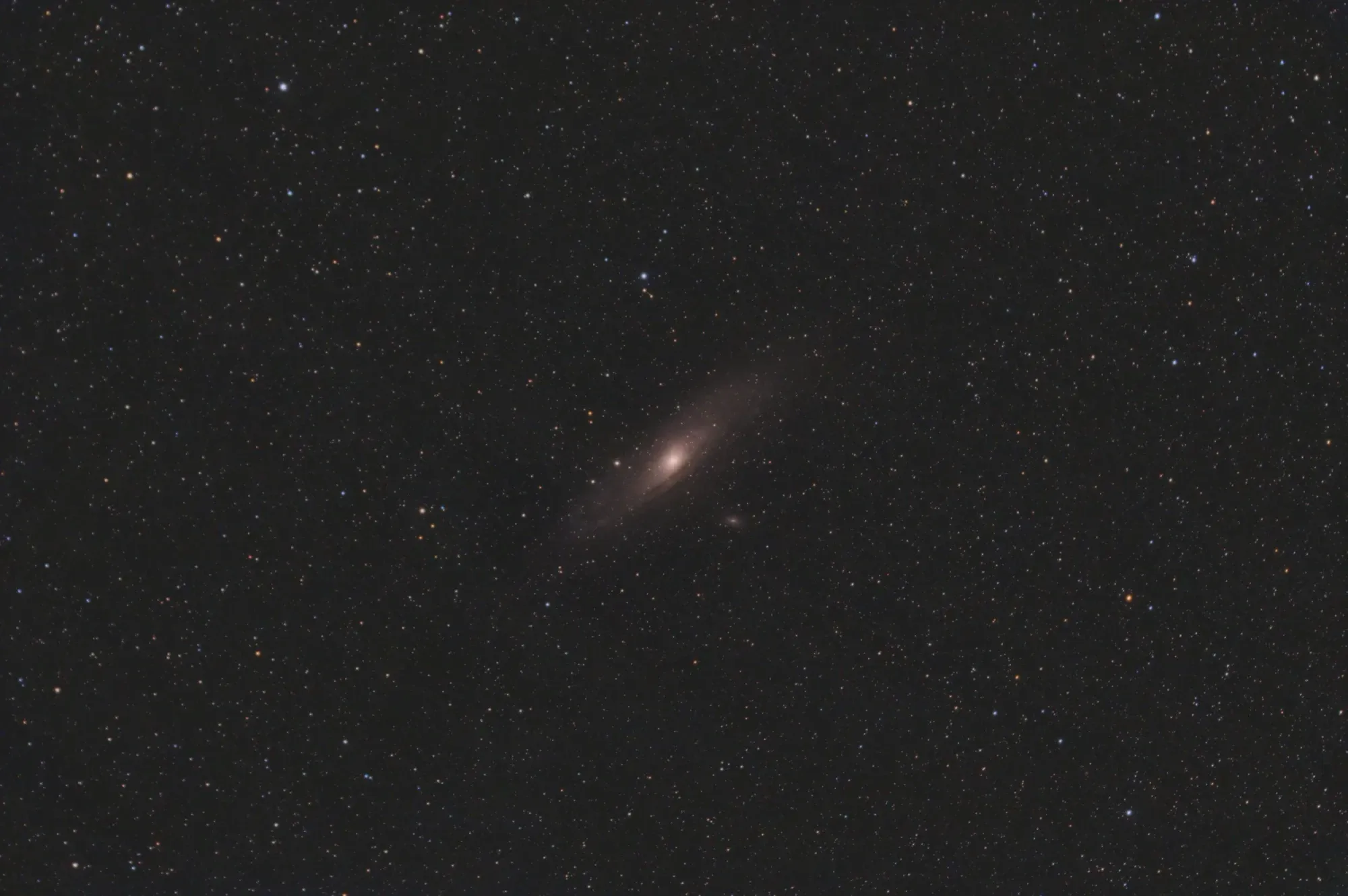  M31 shot with the Askar FMA135 and ZWO ASI2600MC-Pro camera. 